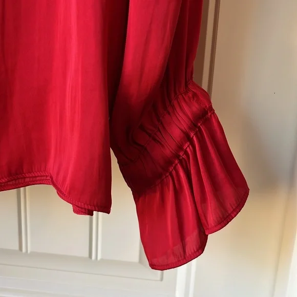 Banana Republic red satin blouse - Picture 3 of 4